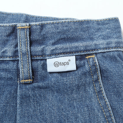 26SS ストーンバイオブリーチ加工 1タック デニム ショーツ(BLUES STRAIGHT / SHORTS / COTTON. DENIM)
