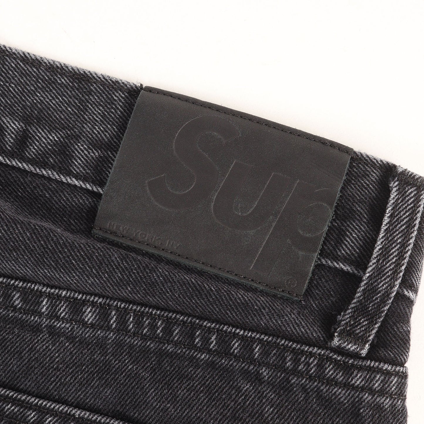 ストーンウォッシュ加工 スリム デニムパンツ (Stone Washed Slim Jean)
