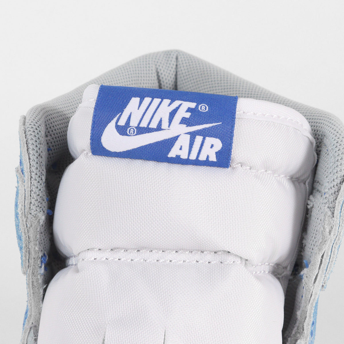 AIR JORDAN 1 RETRO HIGH OG HYPER ROYAL (555088-402)
