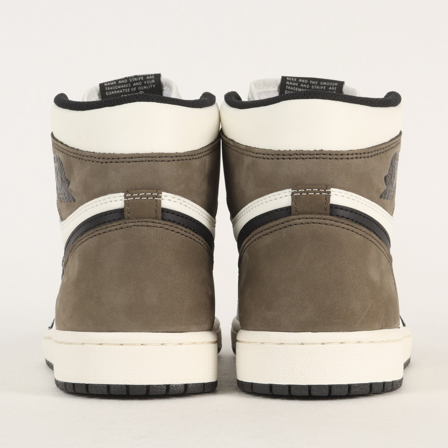 AIR JORDAN 1 RETRO HIGH OG DARK MOCHA (555088-105)