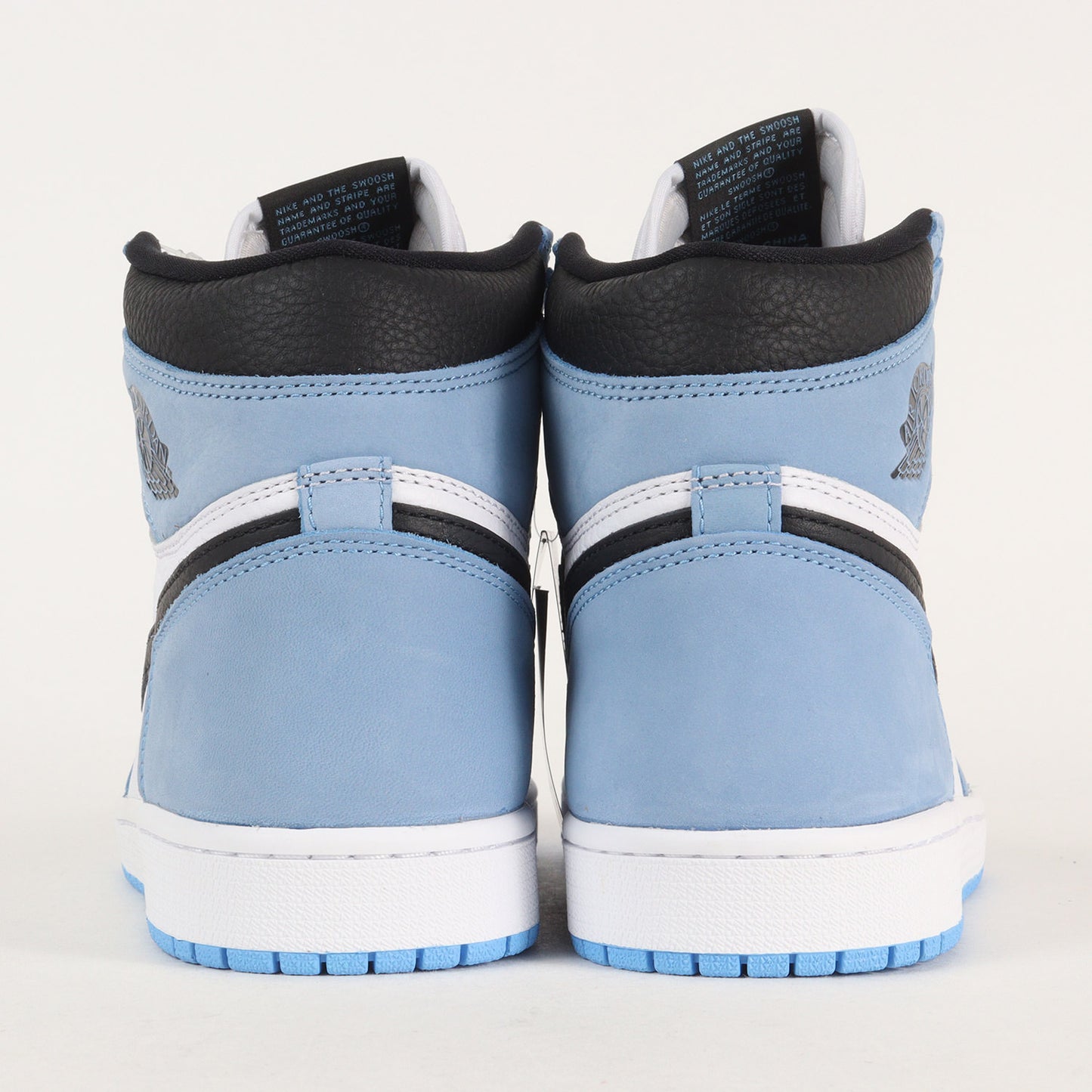 AIR JORDAN 1 RETRO HIGH OG UNIVERSITY BLUE (555088-134)