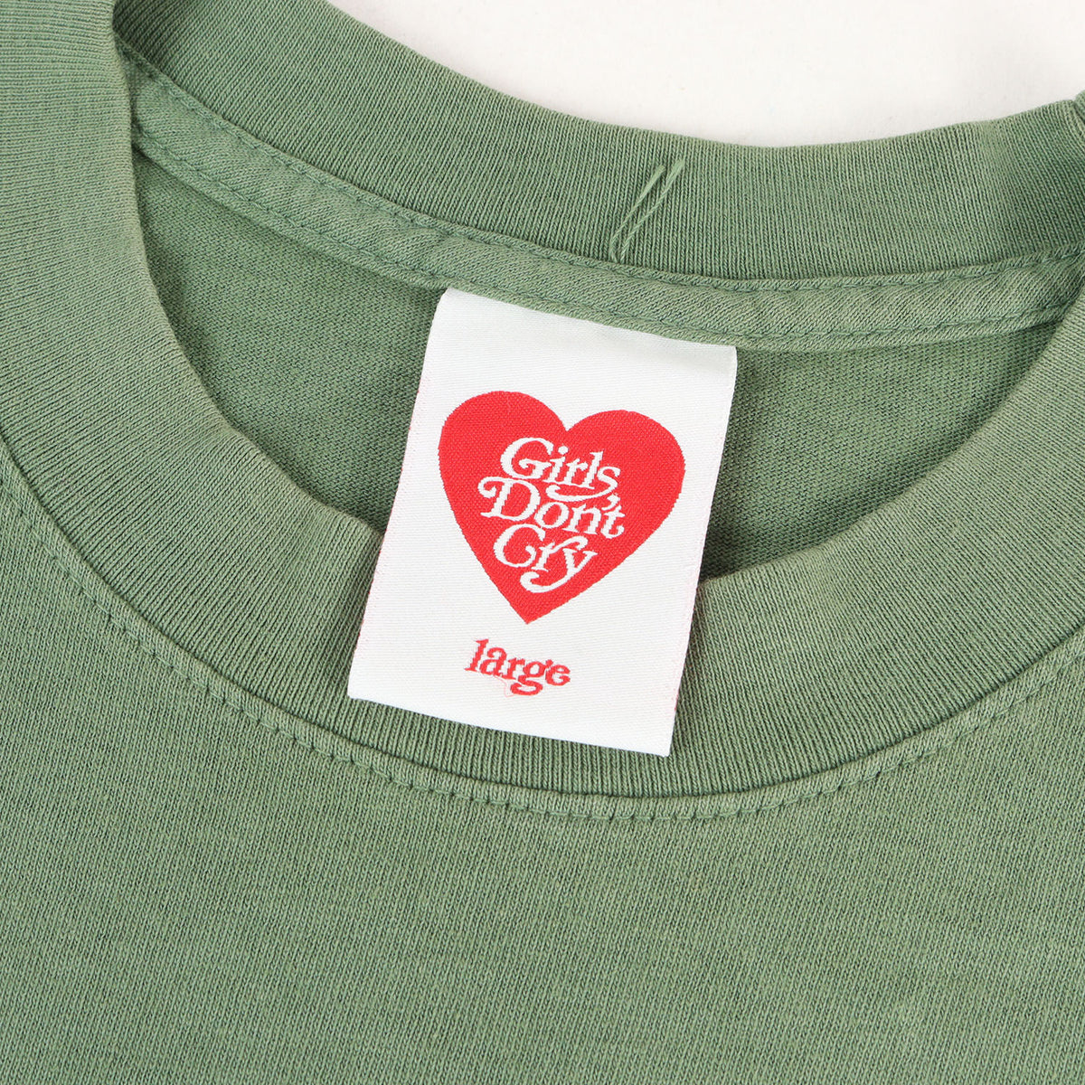バタフライ ロングスリーブ Tシャツ