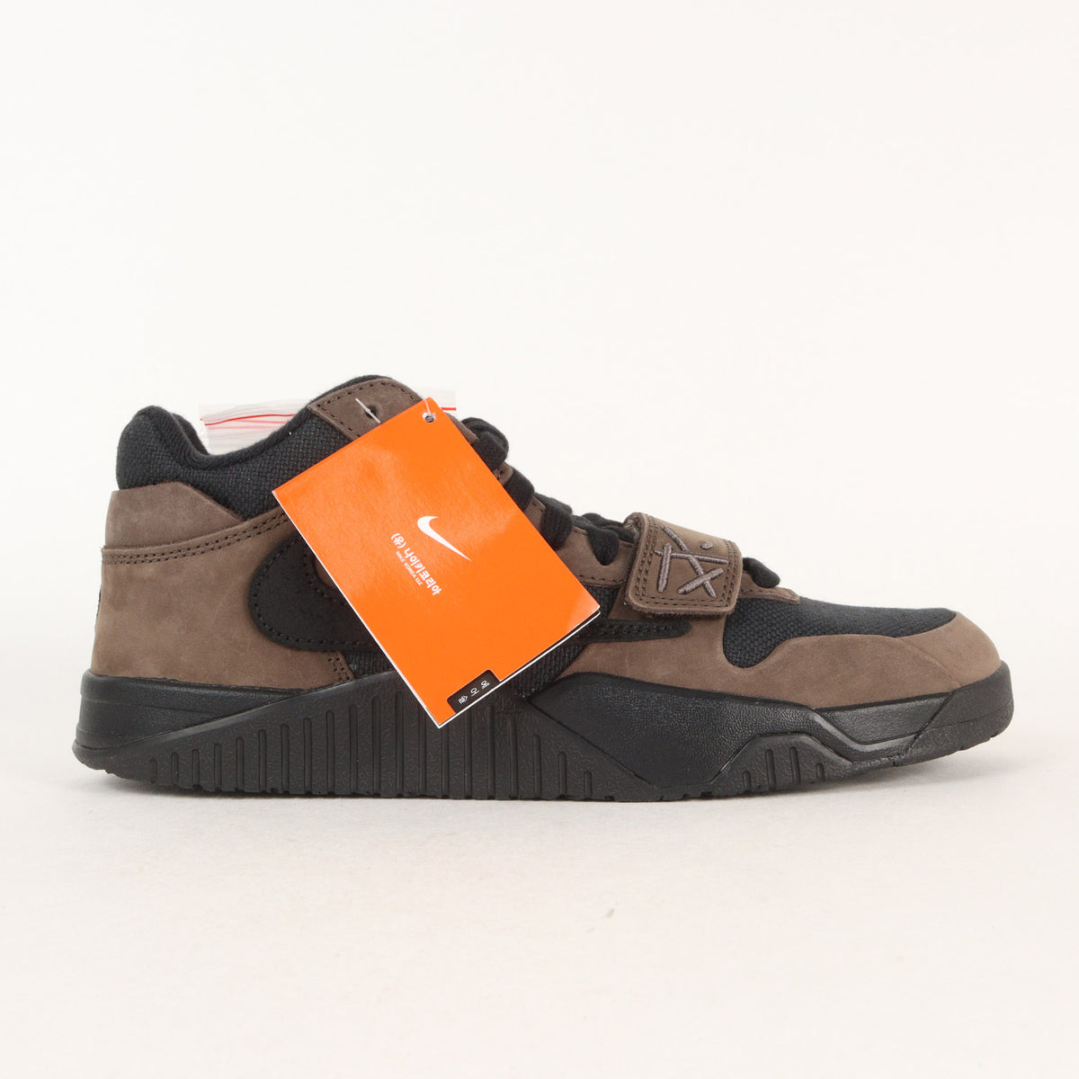 ×TRAVIS SCOTT JUMPMAN JACK TR DARK MOCHA (FZ8117-204)