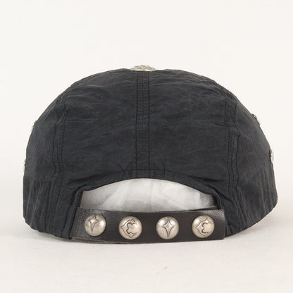 25SS ロゴプレート付き ナイロンキャップ(Scarred Bio Army Cap)