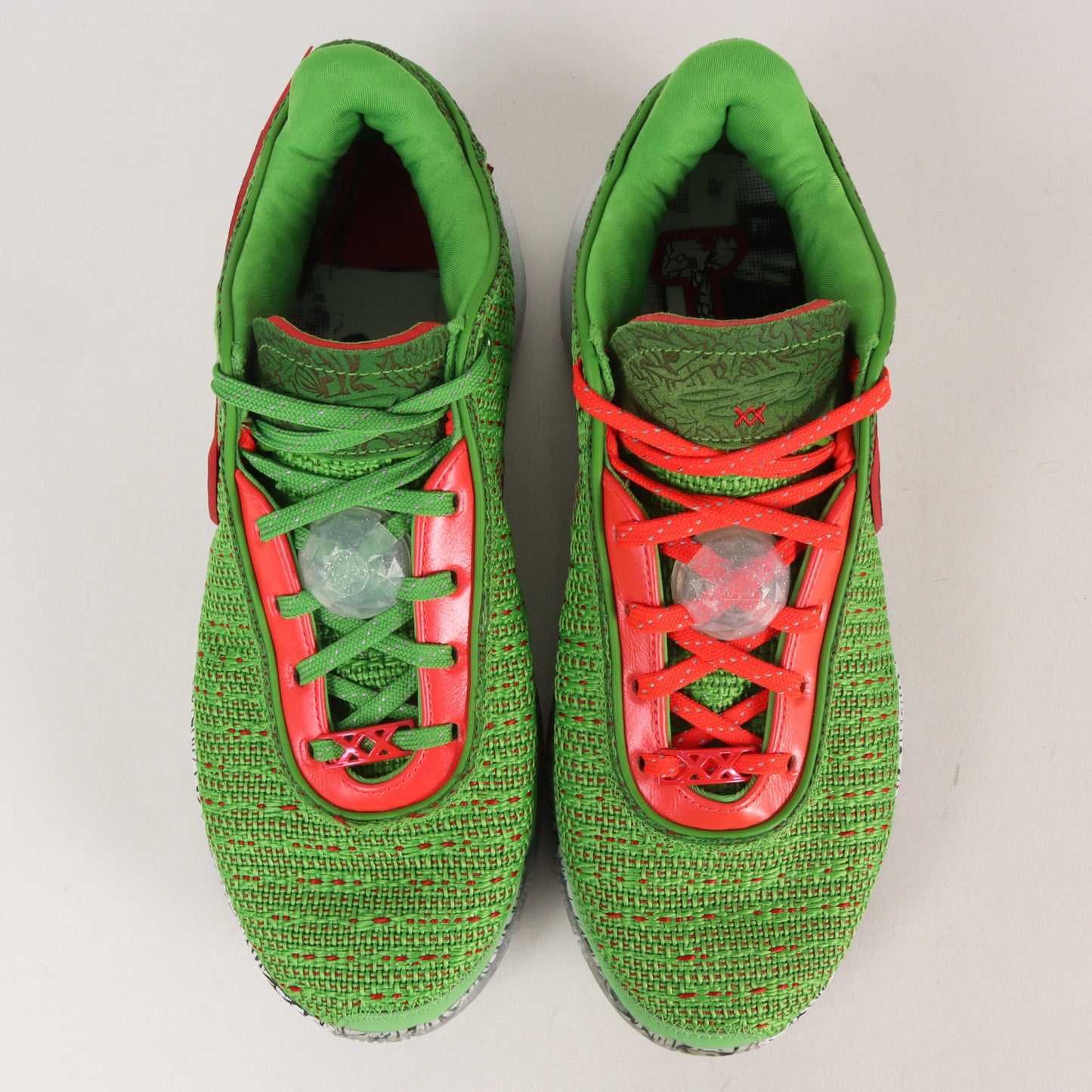 LEBRON 20 EP CHRISTMAS (FJ4956-300)