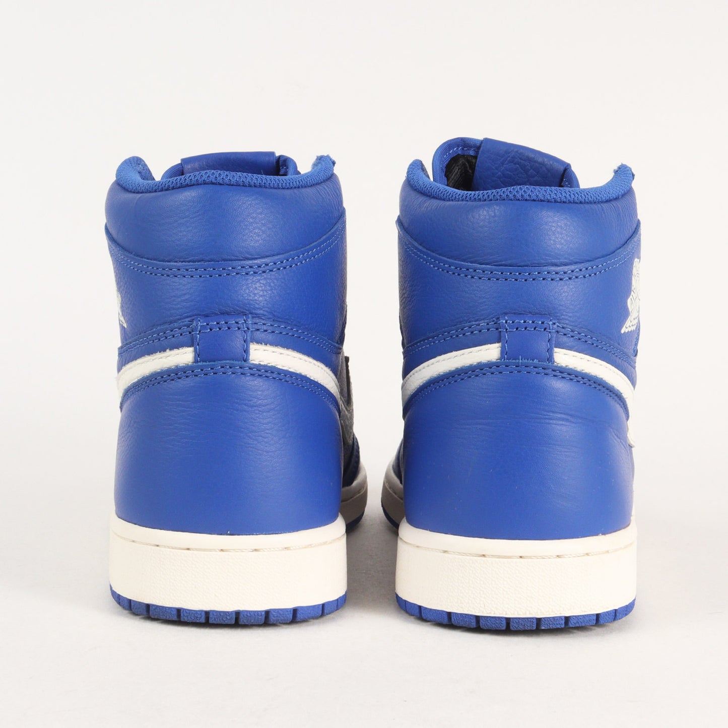 AIR JORDAN 1 RETRO HIGH OG HYPER ROYAL (555088-401)