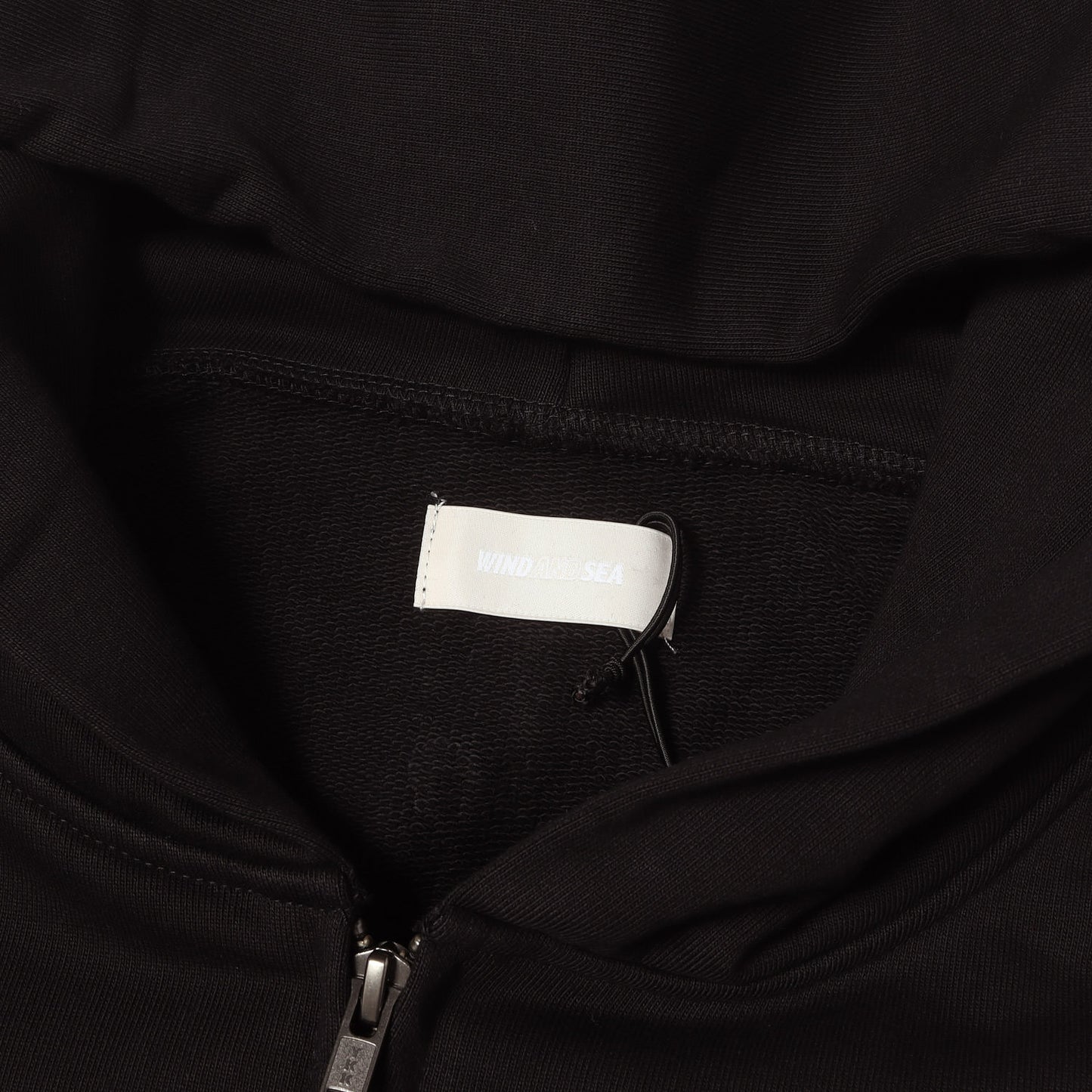 25AW アップリケロゴ ジップ スウェットパーカー(Cozy Zip Hooded Sweatshirt)