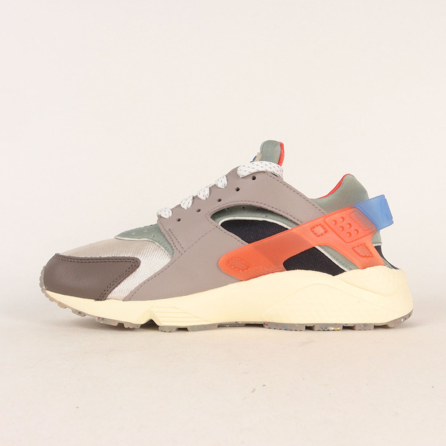 AIR HUARACHE PREMIUM (DV0781-001)