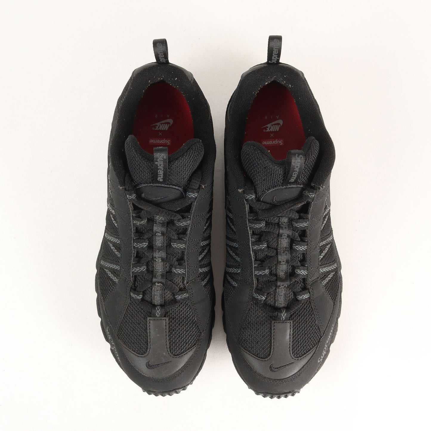 ×NIKE AIR HUMARA 17 / SUPREME (924464-001)