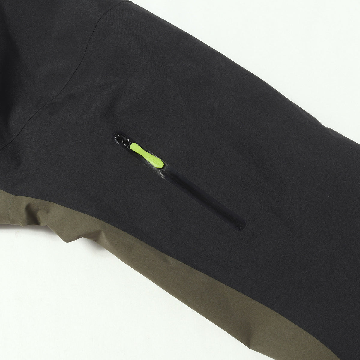26SS GORE-TEX アルファ SV ジャケット (ALPHA SV JACKET)