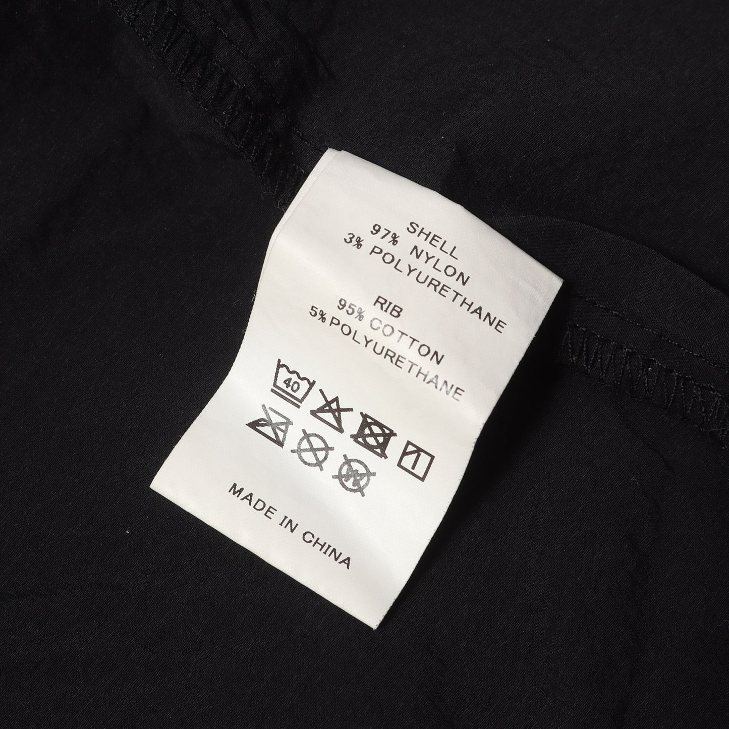26SS ストレッチナイロン プルオーバ ウインドブレイカー(L/S C PATCH WIND CREW)