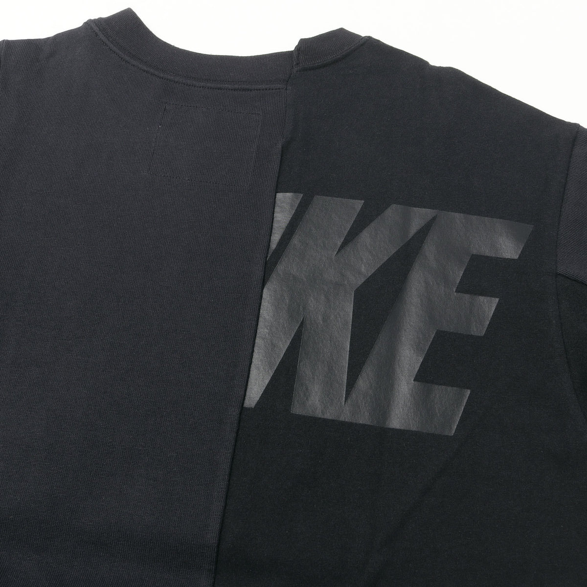 ×NIKE 再構築 アシンメトリー Tシャツ(W Nrg Ga Tee)