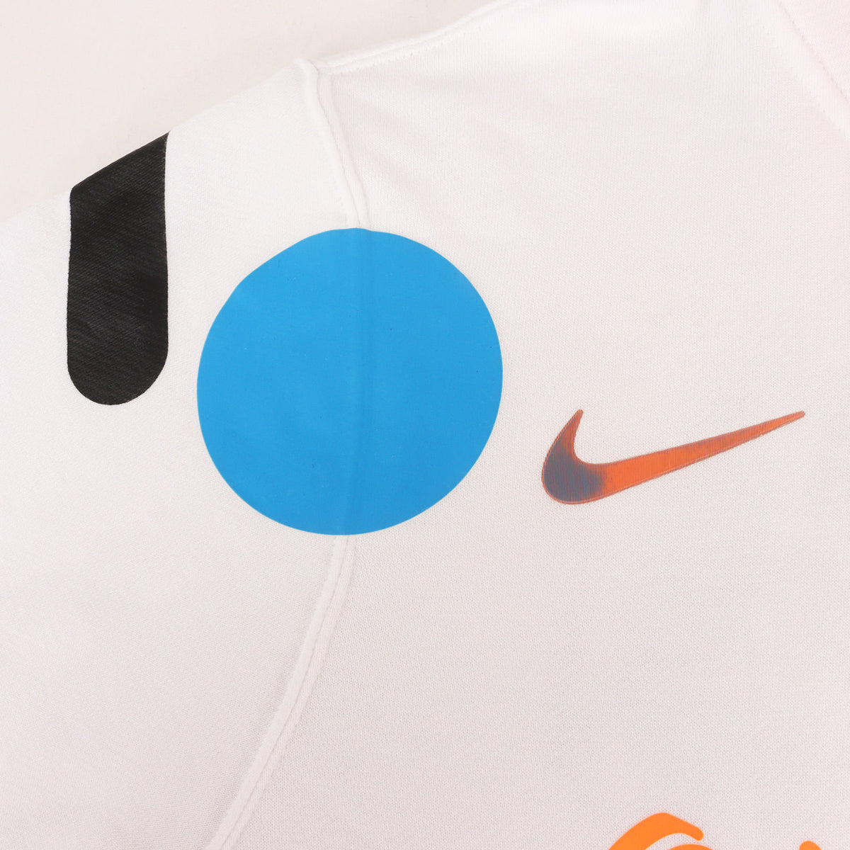 ×NIKE グラフィック スウェットパーカー(Pullover Hoody)