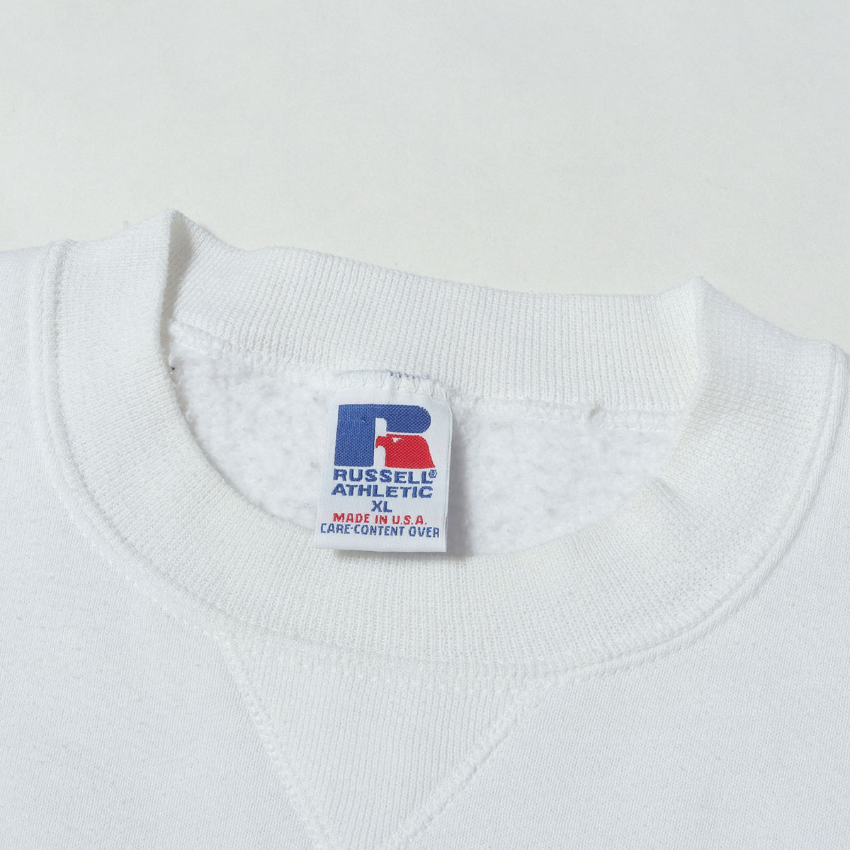 [人気モデル] 90s 無地 前V セットイン スウェットシャツ USA製