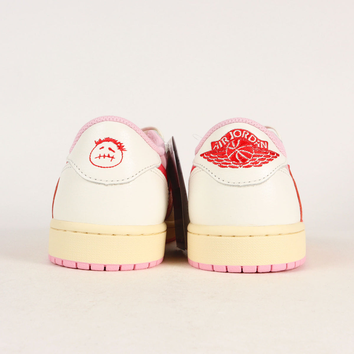 ×TRAVIS SCOTT AIR JORDAN 1 LOW OG SP TROPICAL PINK (IQ7604-101)