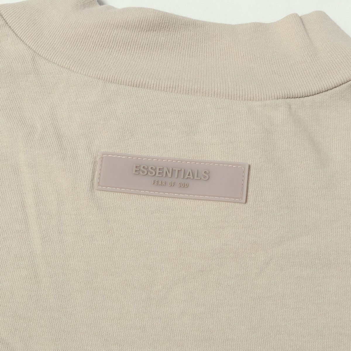 FOG ESSENTIALS モックネック オーバーサイズ ロングスリーブ Tシャツ