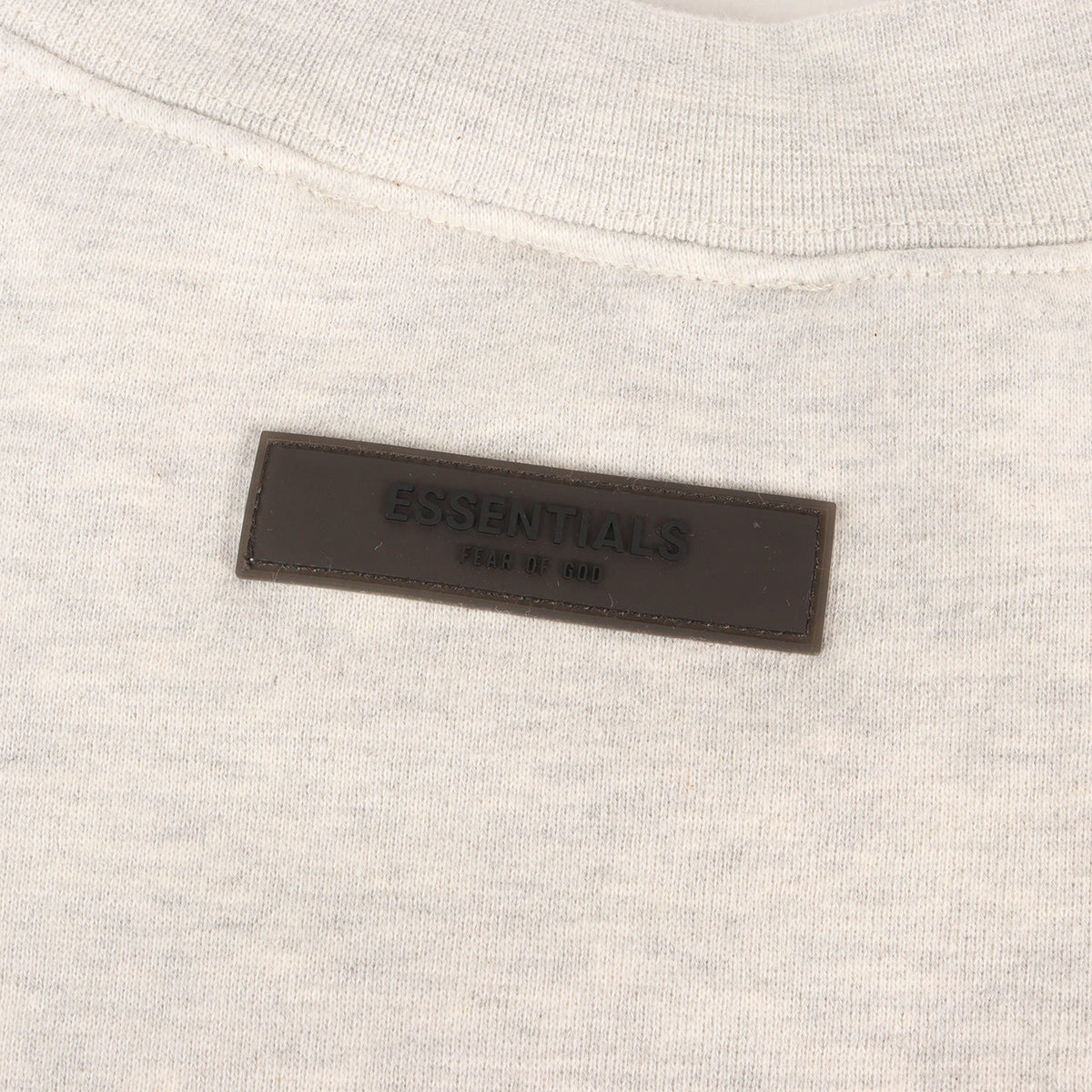 FOG ESSENTIALS フロッキープリント スウェット