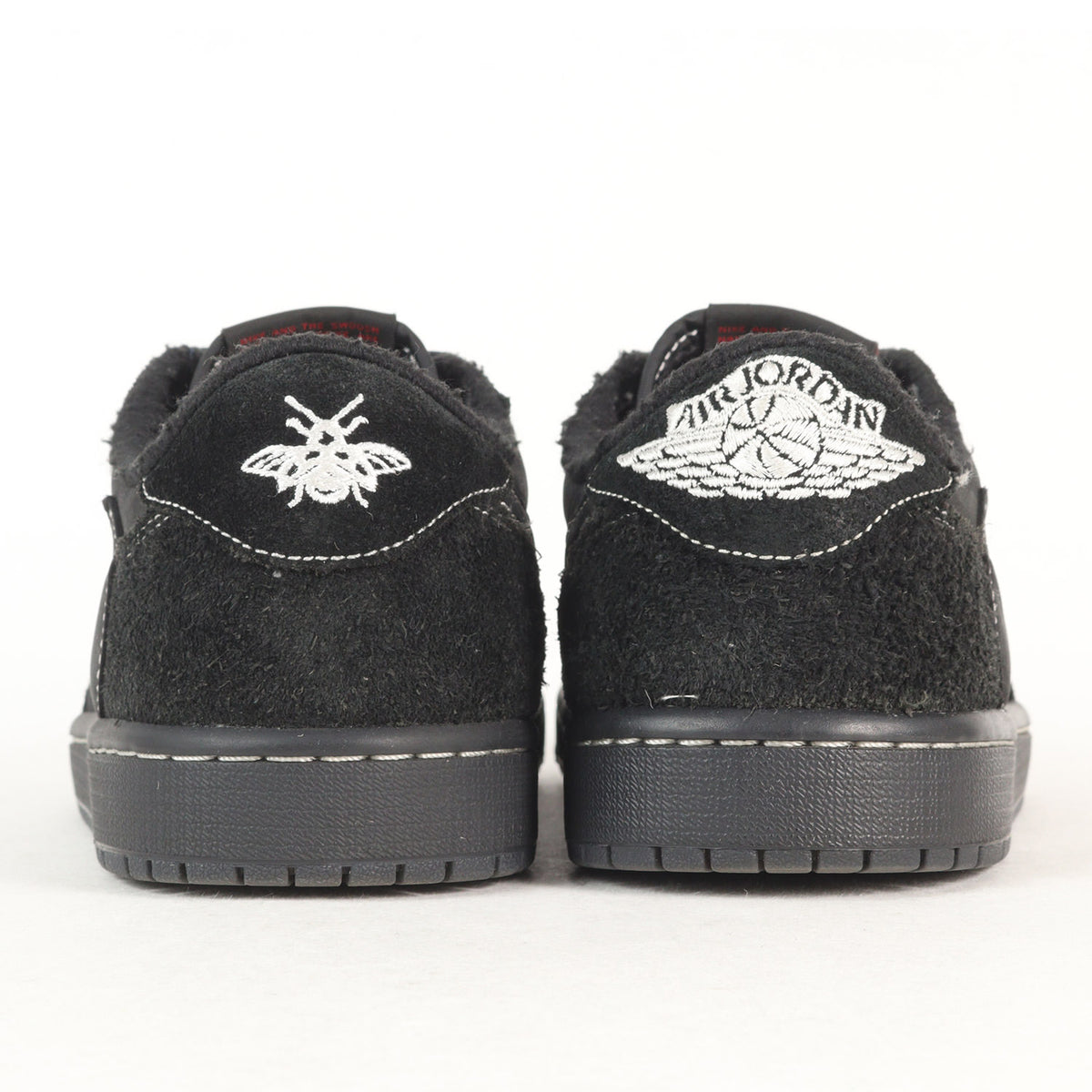 ×TRAVIS SCOTT AIR JORDAN 1 LOW OG SP BLACK PHANTOM (DM7866-001)