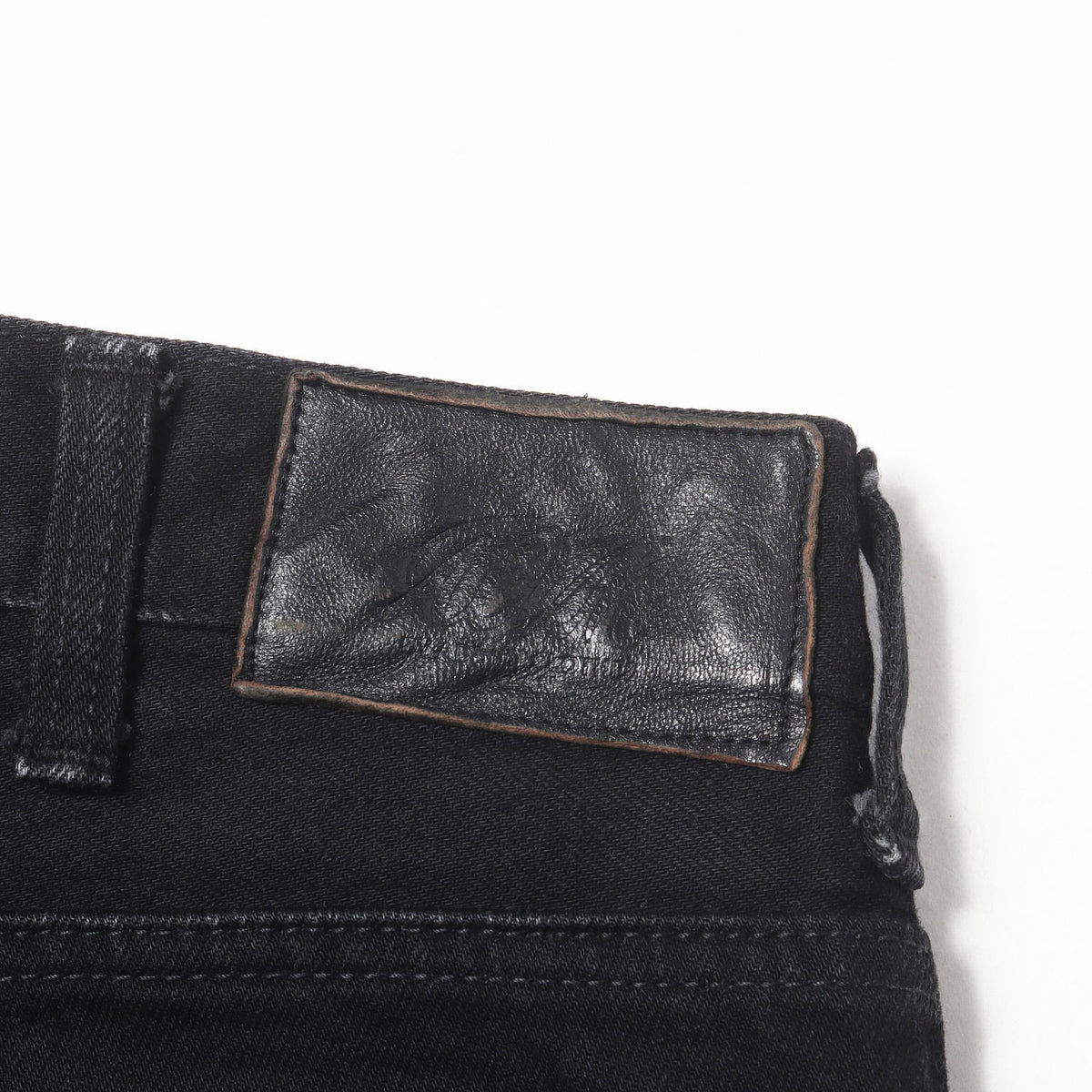 ストレッチ タイトテーパード デニムパンツ (TIGHT TAPERED STRETCH DENIM)
