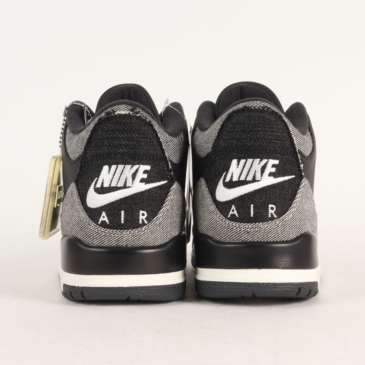 ×Levi's AIR JORDAN 3 RTR LSC BLK SP (IR0914-400)
