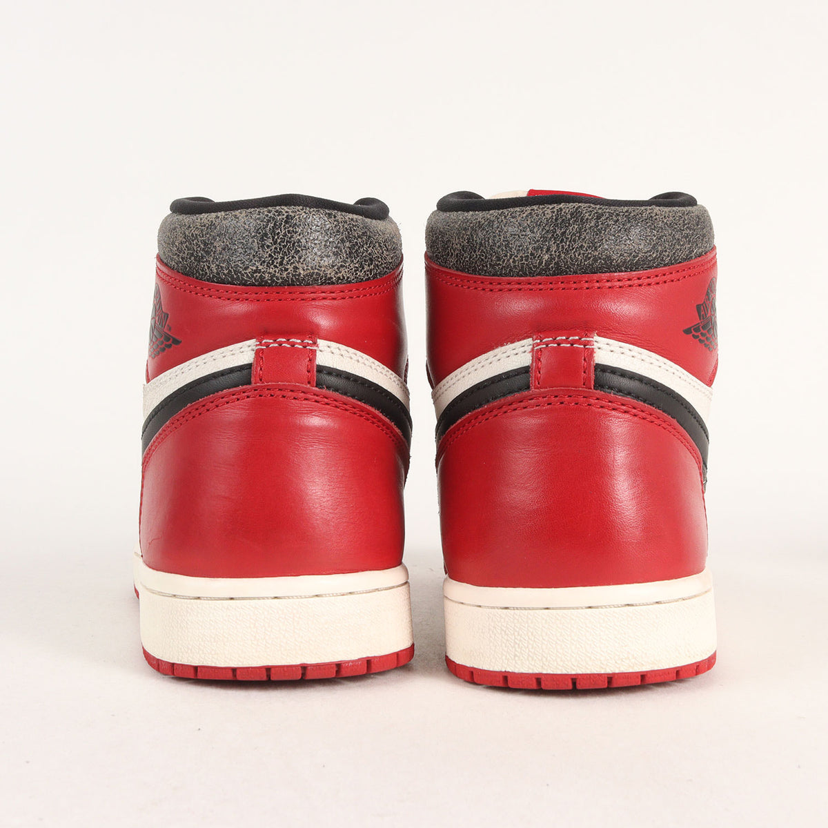 AIR JORDAN 1 RETRO HIGH OG CHICAGO LOST AND FOUND (DZ5485-612)
