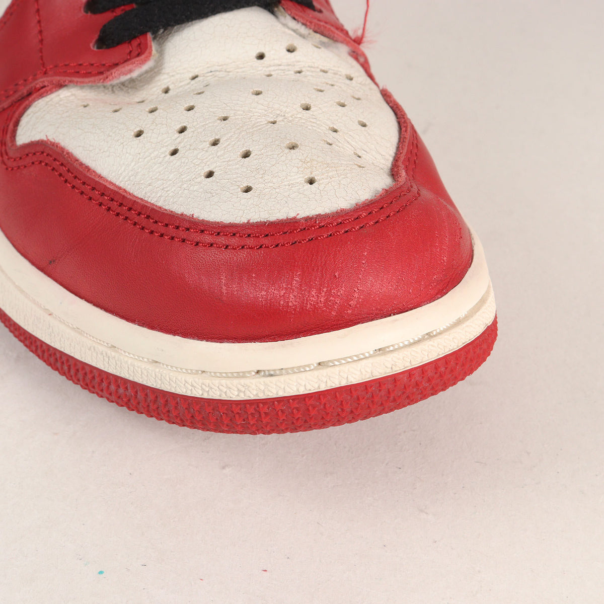 AIR JORDAN 1 RETRO HIGH OG CHICAGO LOST AND FOUND (DZ5485-612)