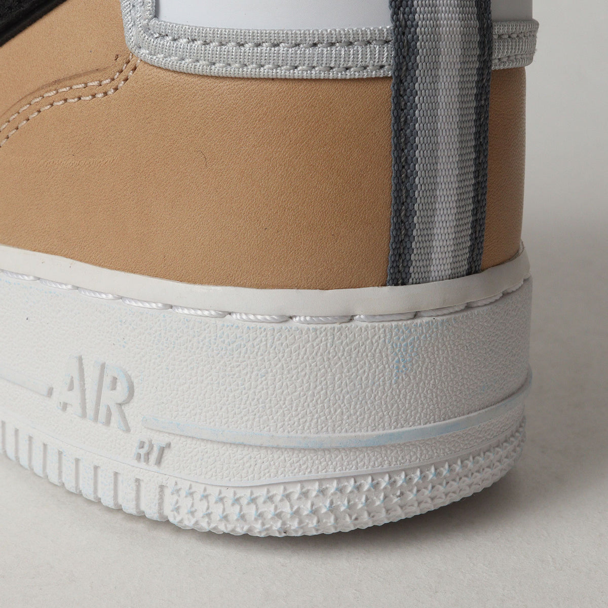 ×RICCARDO TISCI AIR FORCE 1 MID SP / TISCI (677130-200)