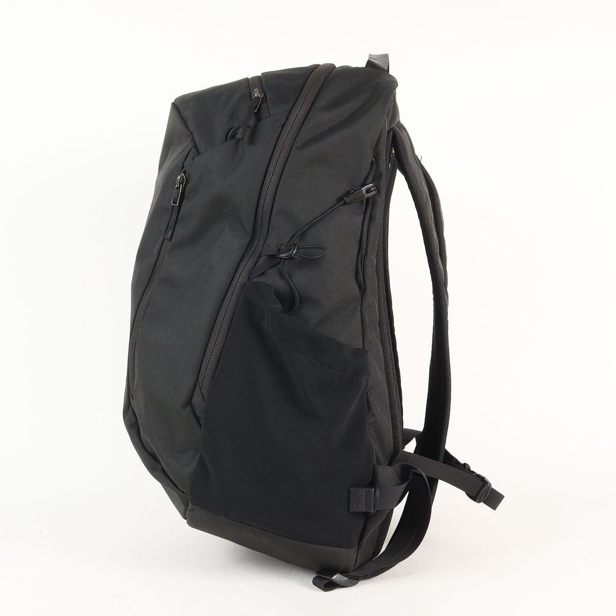 [人気定番モデル] マンティス 26 バックパック / デイパック (Mantis 26 Backpack) 2025年製