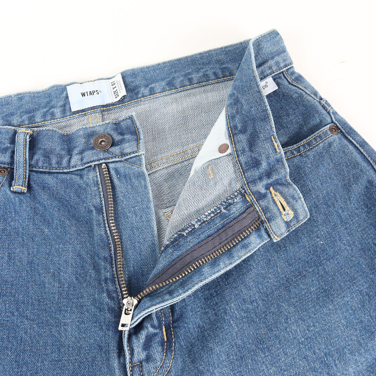 26SS ストーンバイオブリーチ加工 デニムパンツ(BLUES STRAIGHT / TROUSERS / COTTON. DENIM)