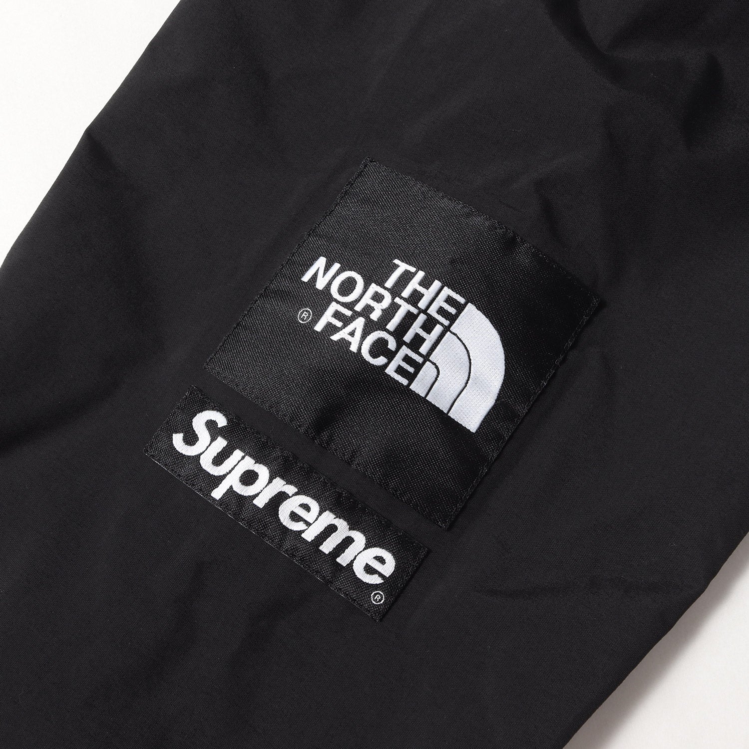 Supreme (シュプリーム) 16AW ×THE NORTH FACE リーフ柄 マウンテン ライト ジャケット(Mountain Light  Jacket) - ブランド古着の通販・買取 | BEEGLE by Boo-Bee