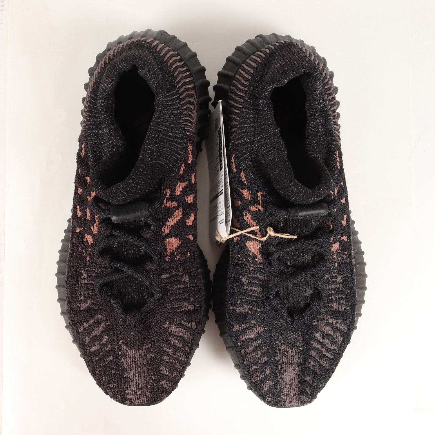 adidas (アディダス) 22SS YEEZY BOOST 350 V2 CMPCT SLATE CARBON (HQ6319) –  ブランド古着の通販・買取 | BEEGLE by Boo-Bee