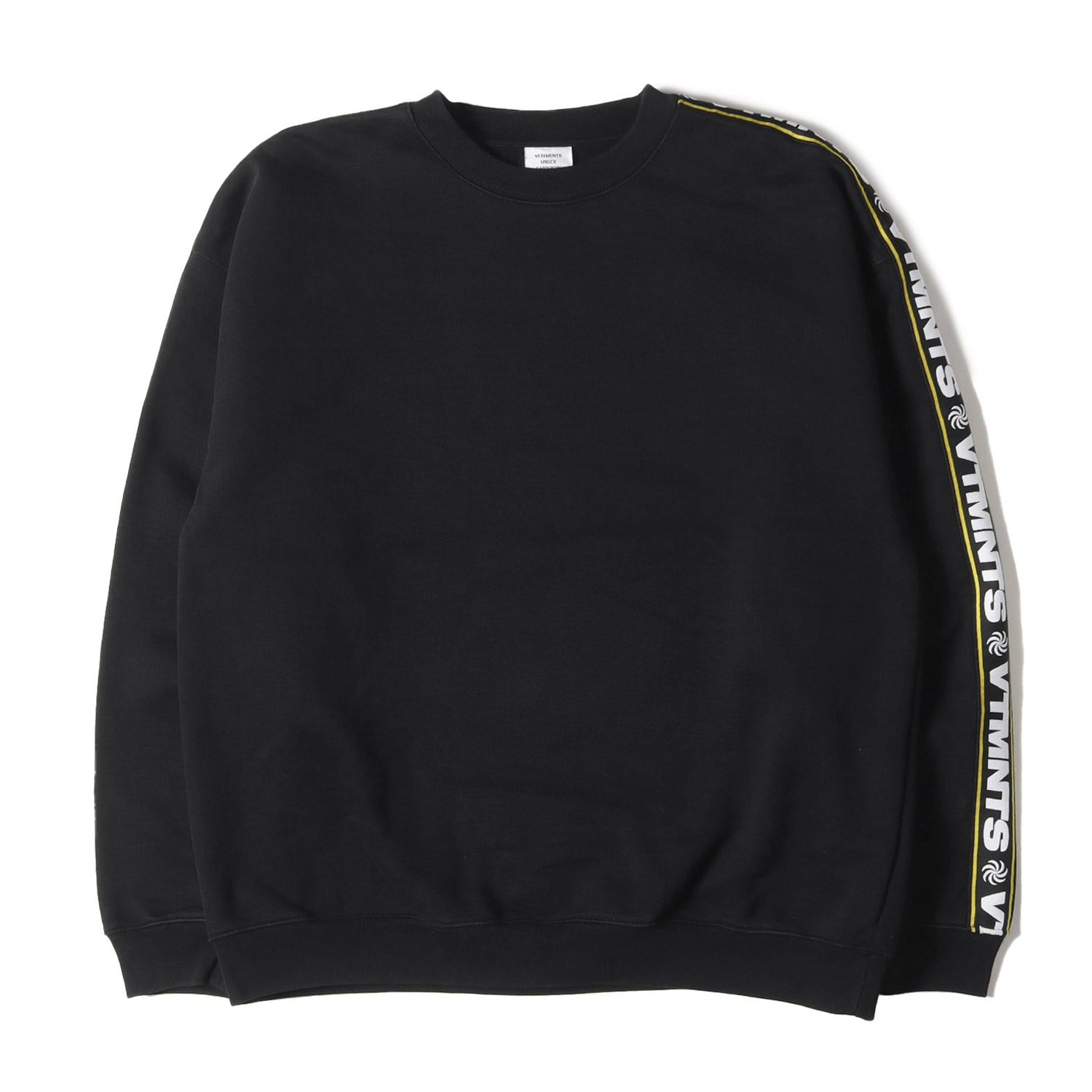 VETEMENTS (ヴェトモン) 20AW ロゴテープ デザイン オーバーサイズ スウェット(Logo Tape Sweatshirt) –  ブランド古着の通販・買取 | BEEGLE by Boo-Bee