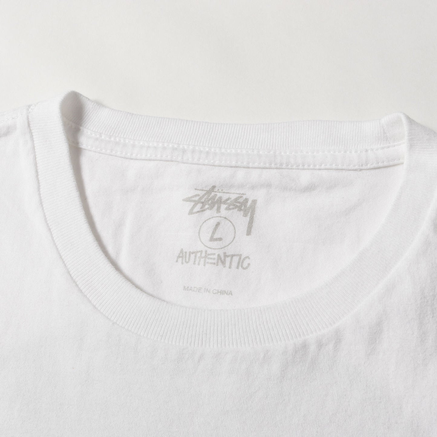 30周年記念 ×Hello Kitty キティちゃん Tシャツ