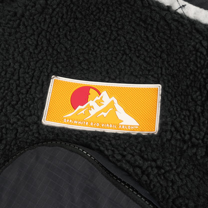 ハーフジップ プルオーバー フリース ジャケット(Logo Plaque Pullover)