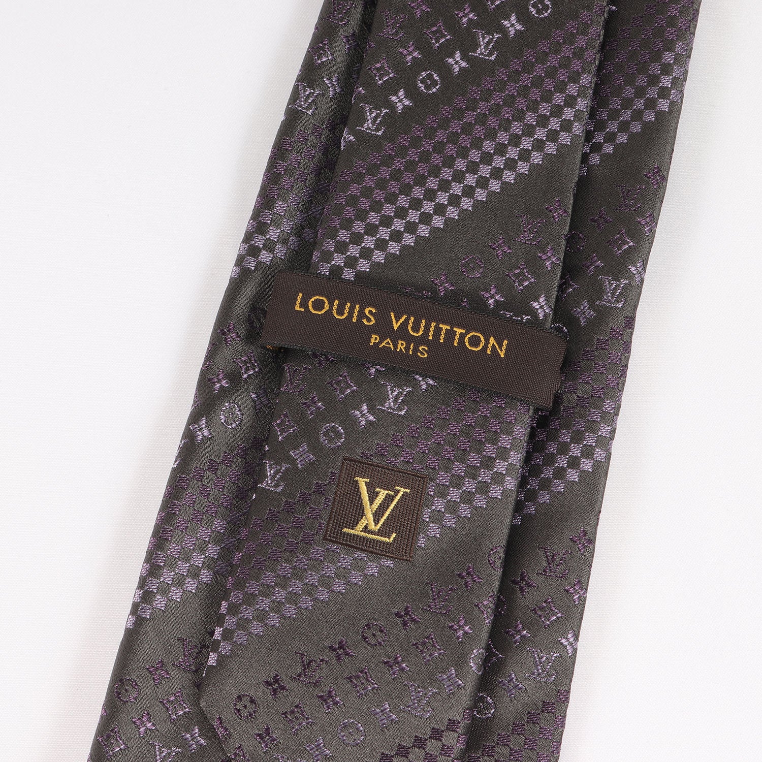 LOUIS VUITTON (ルイヴィトン) モノグラム レジメンタル シルク  