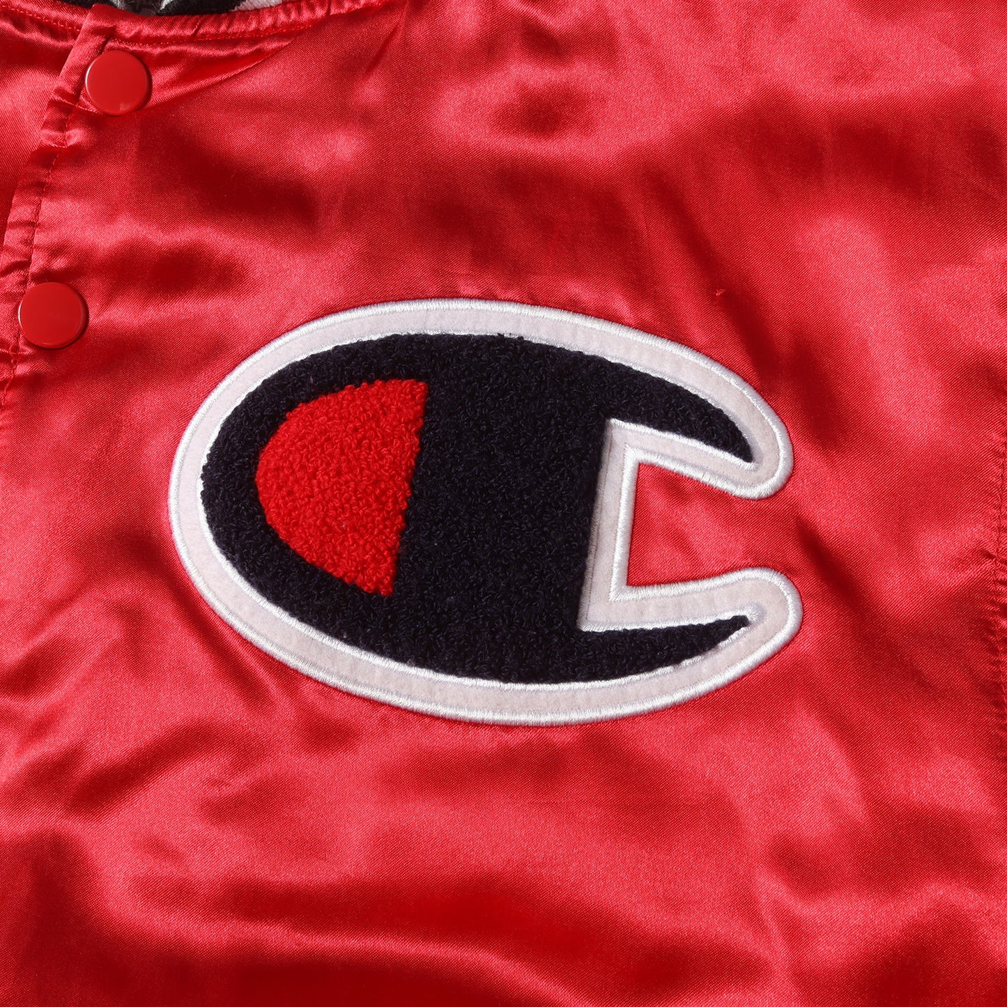 ×Champion フード付き サテン バーシティジャケット / スタジャン(Hooded Satin Varsity Jacket)