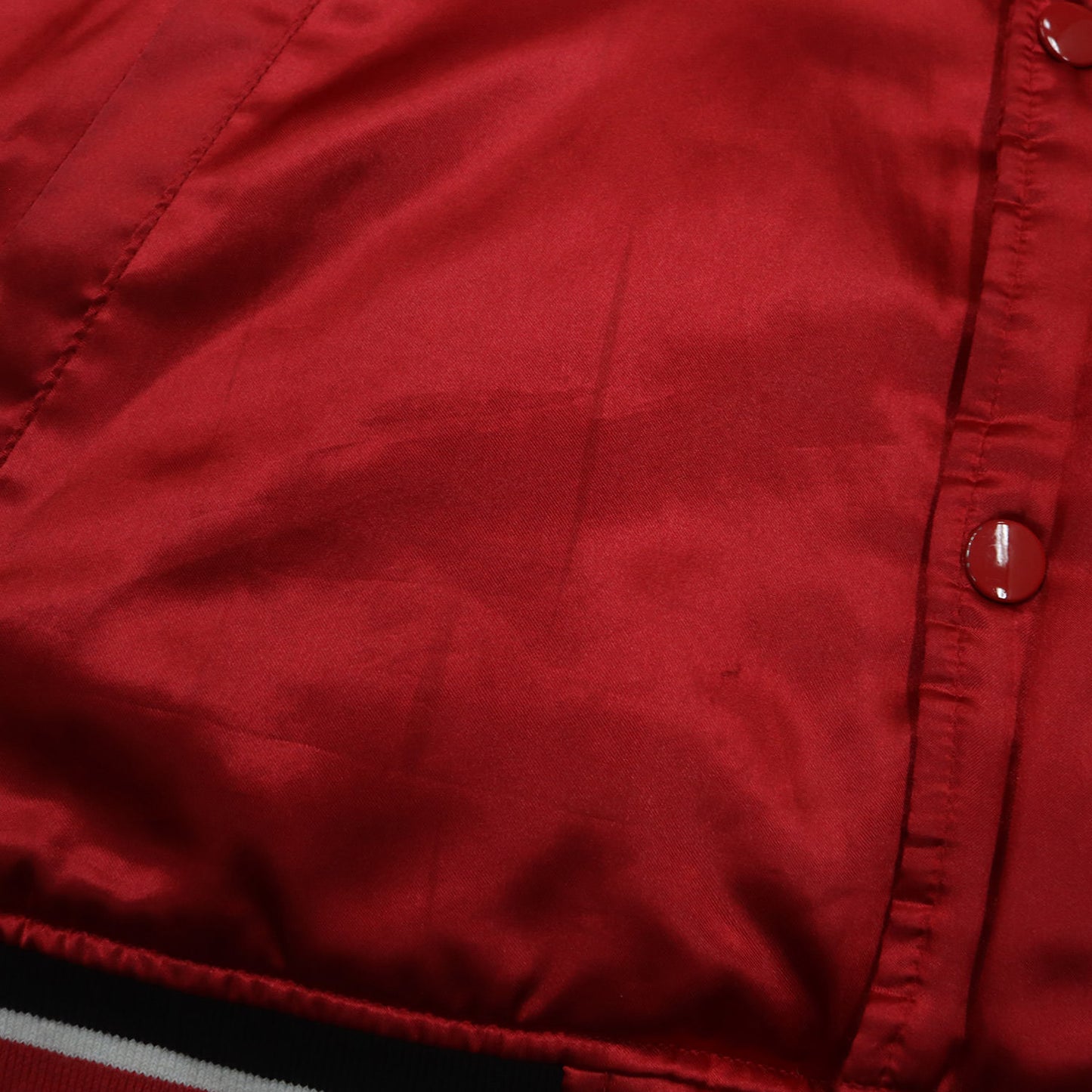 ×Champion フード付き サテン バーシティジャケット / スタジャン(Hooded Satin Varsity Jacket)