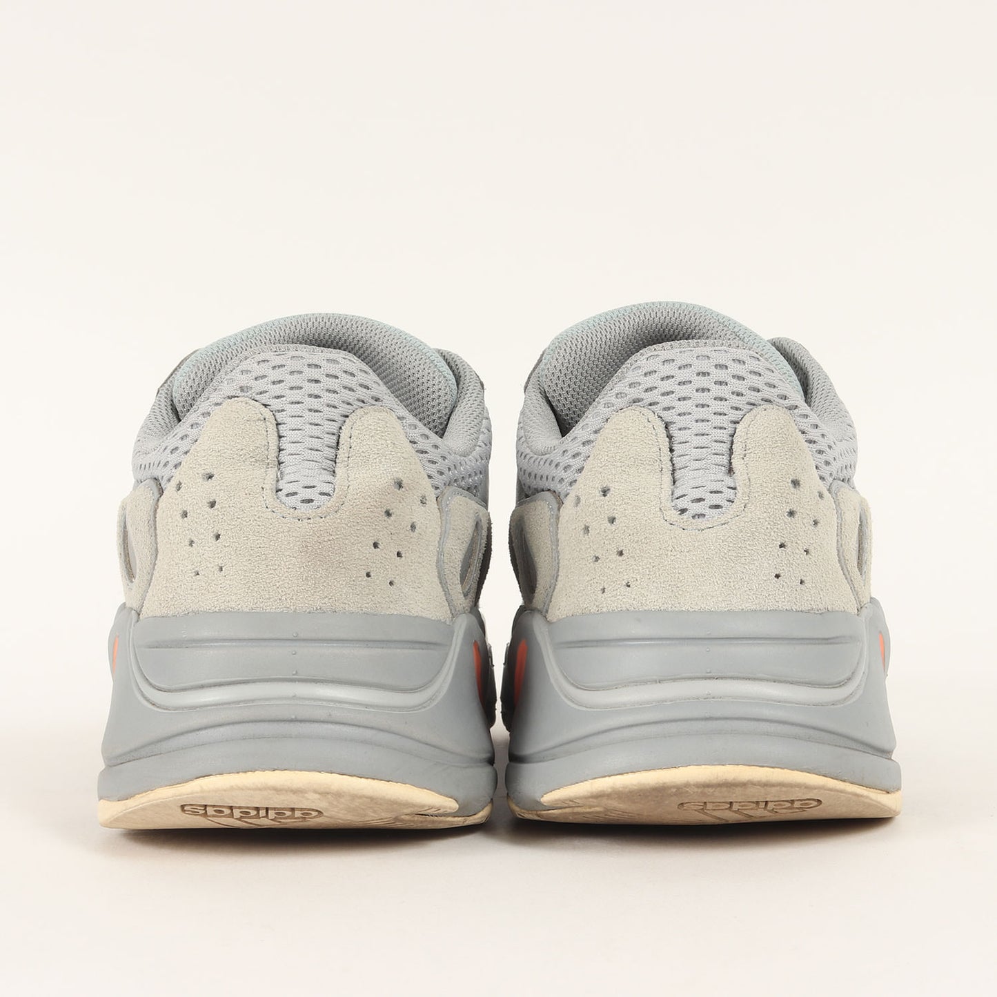 YEEZY BOOST 700 INERTIA (EG7597)