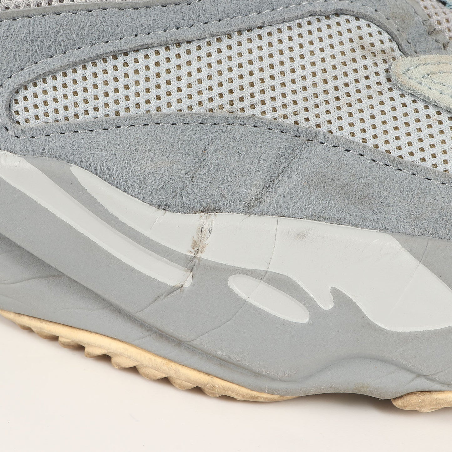 YEEZY BOOST 700 INERTIA (EG7597)