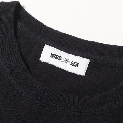 ×CASETIFY ホイルプリント ブランドロゴ Tシャツ