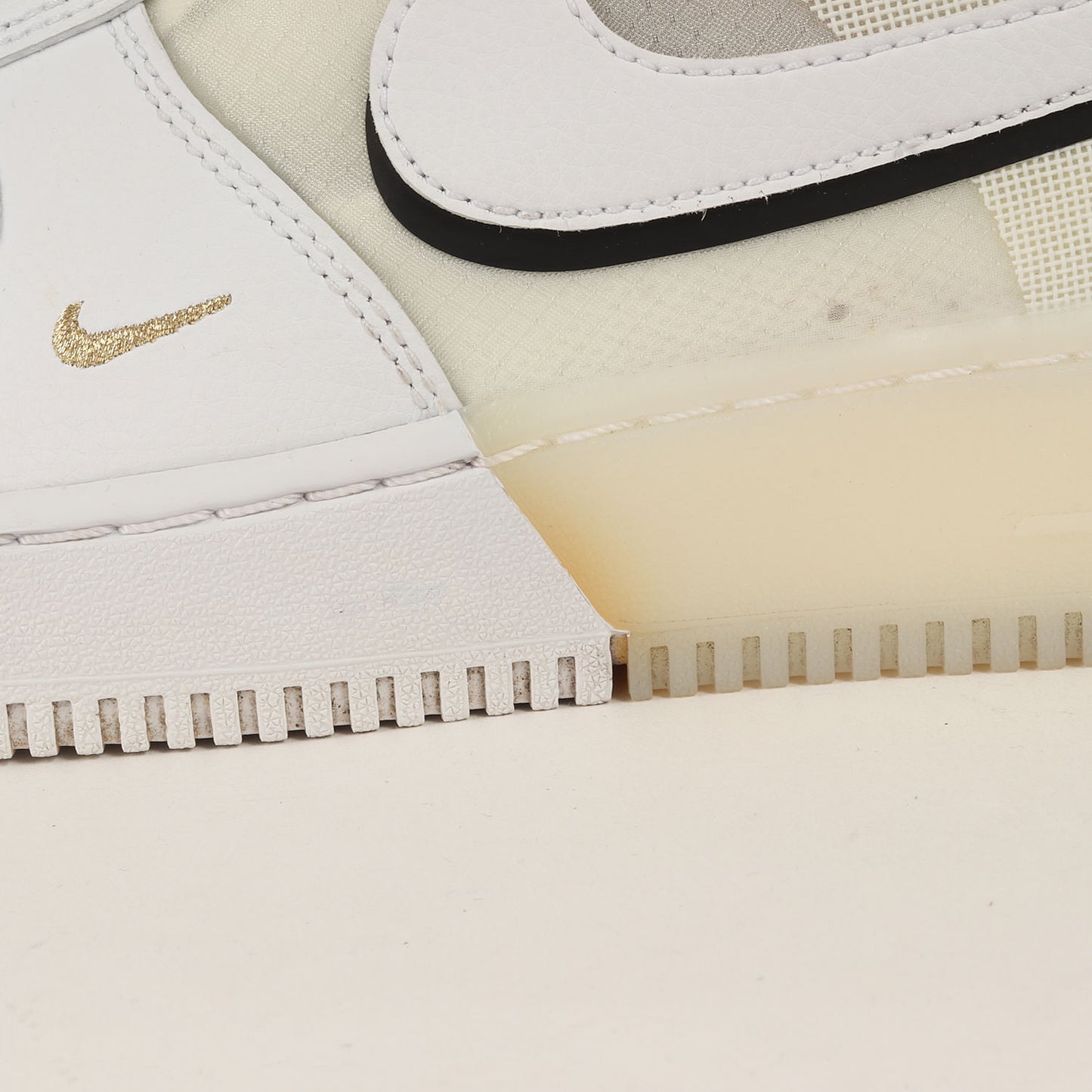 AIR FORCE 1 REACT (DQ7669-100)