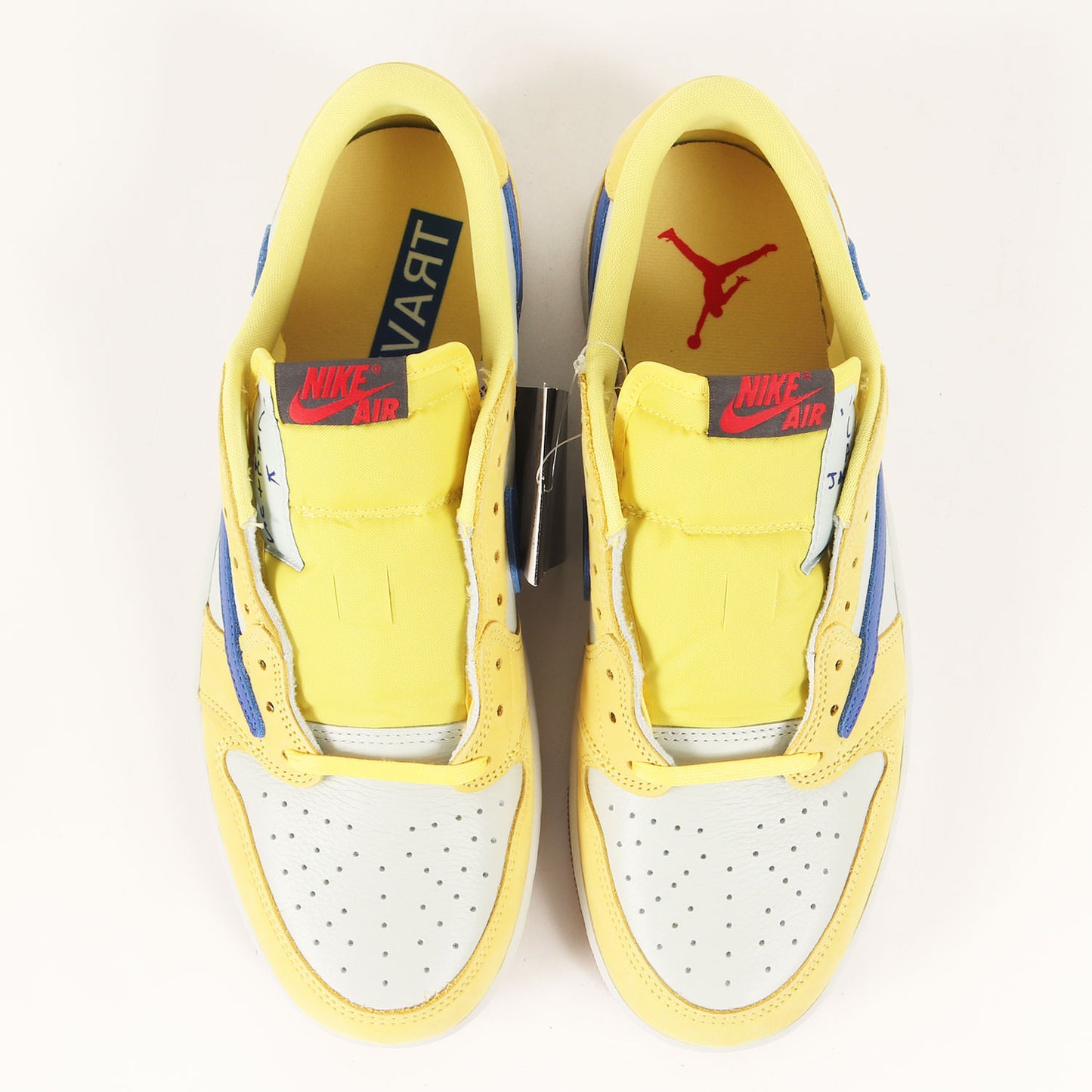 ×TRAVIS SCOTT AIR JORDAN 1 LOW OG SP CANARY (DZ4137-700)