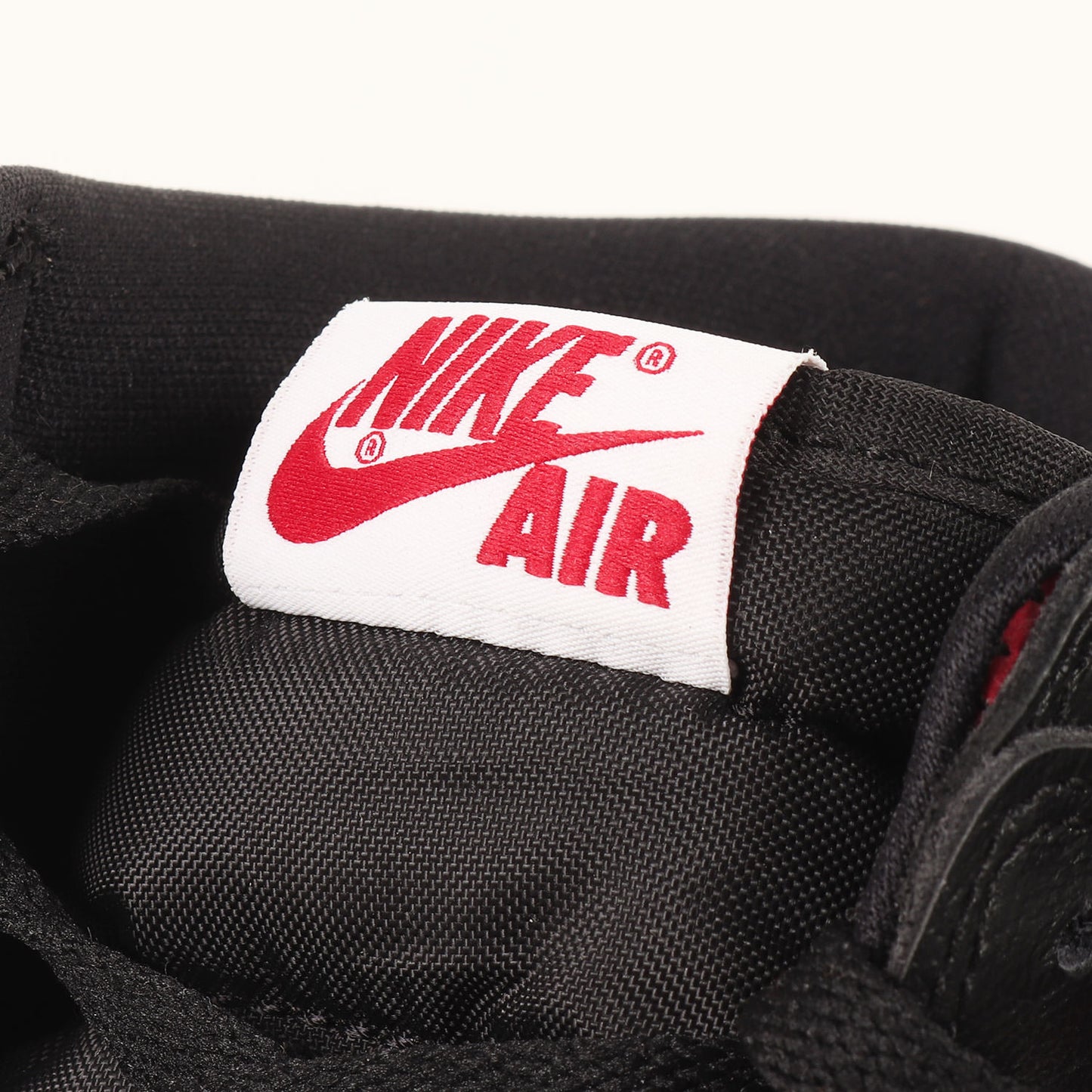 AIR JORDAN 1 RETRO HIGH OG GYM RED (555088-061)
