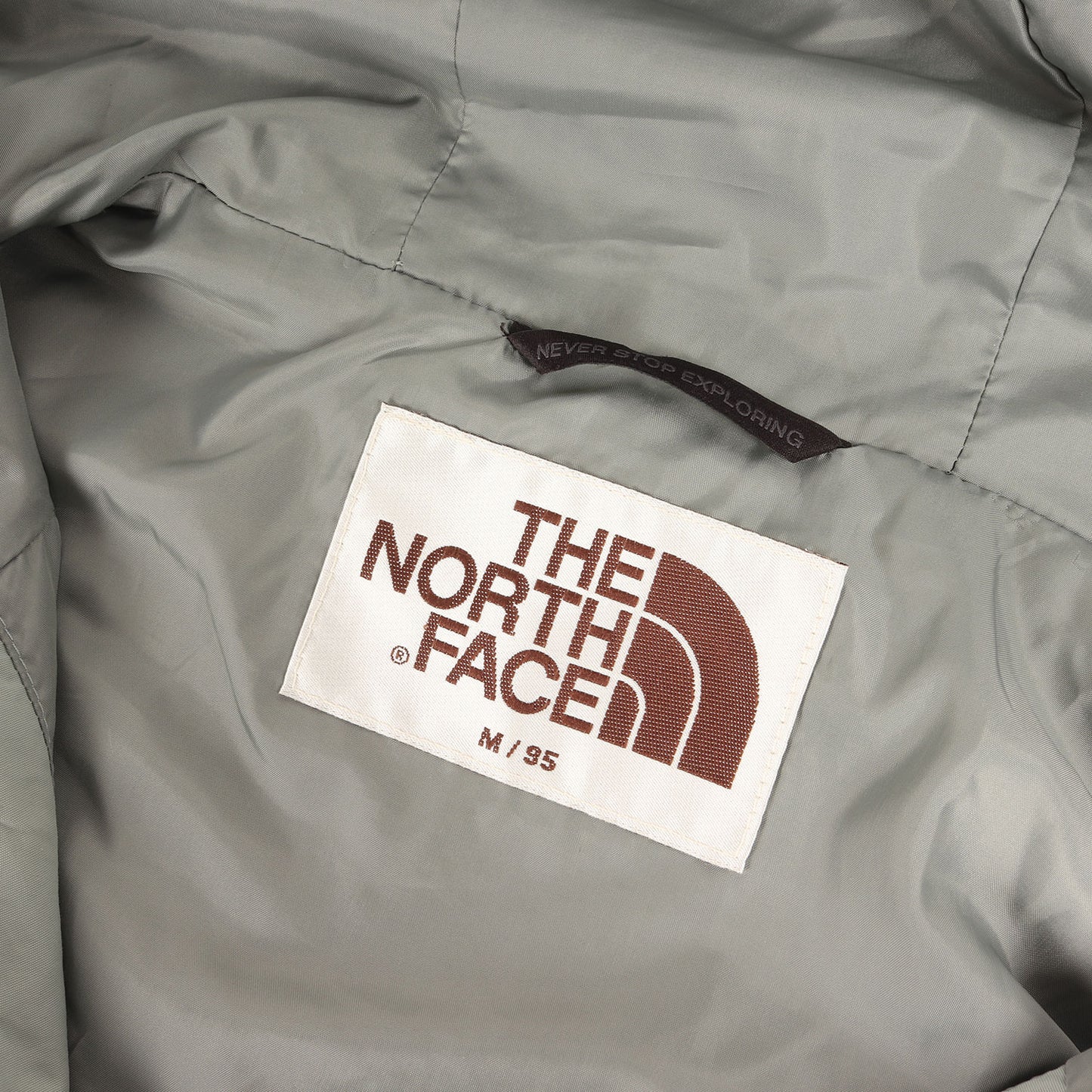 海外限定 ナイロン マウンテンジャケット