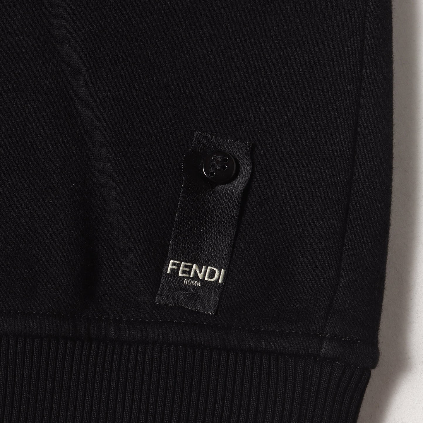 21AW FENDI ROMAプレート付き クルーネック スウェット