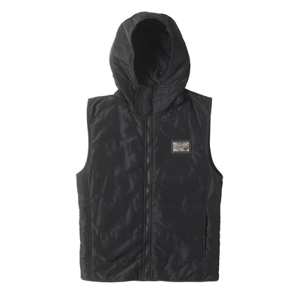 ロゴプレート付き 中綿 フード ジップ ベスト