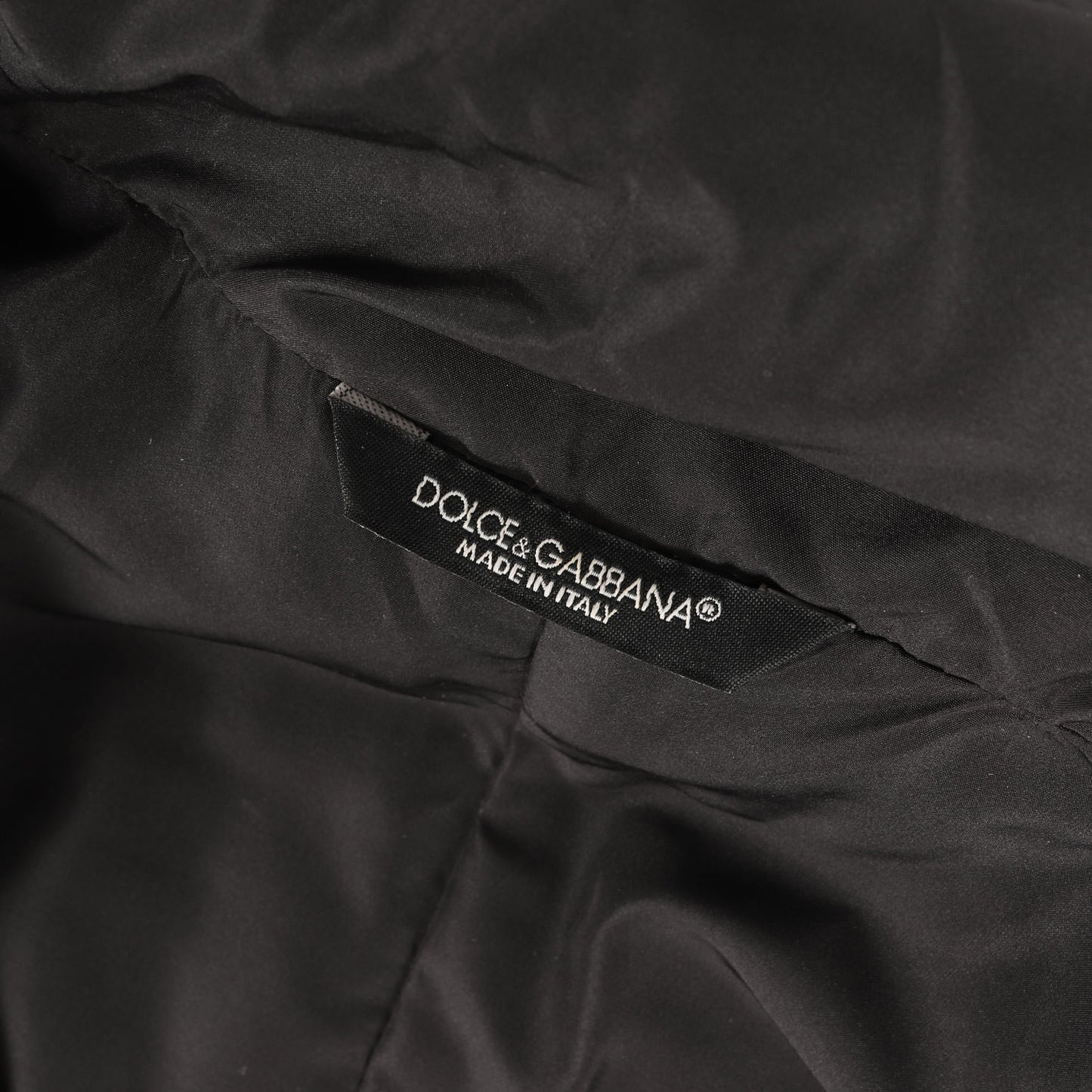 ロゴプレート付き 中綿 フード ジップ ベスト