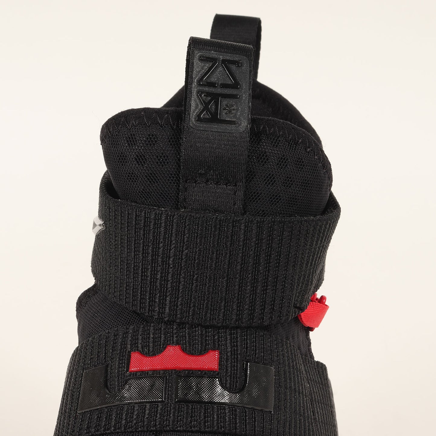 日本未発売 LEBRON SOLDIER 11 FLYEASE 4E (AQ3321-001)
