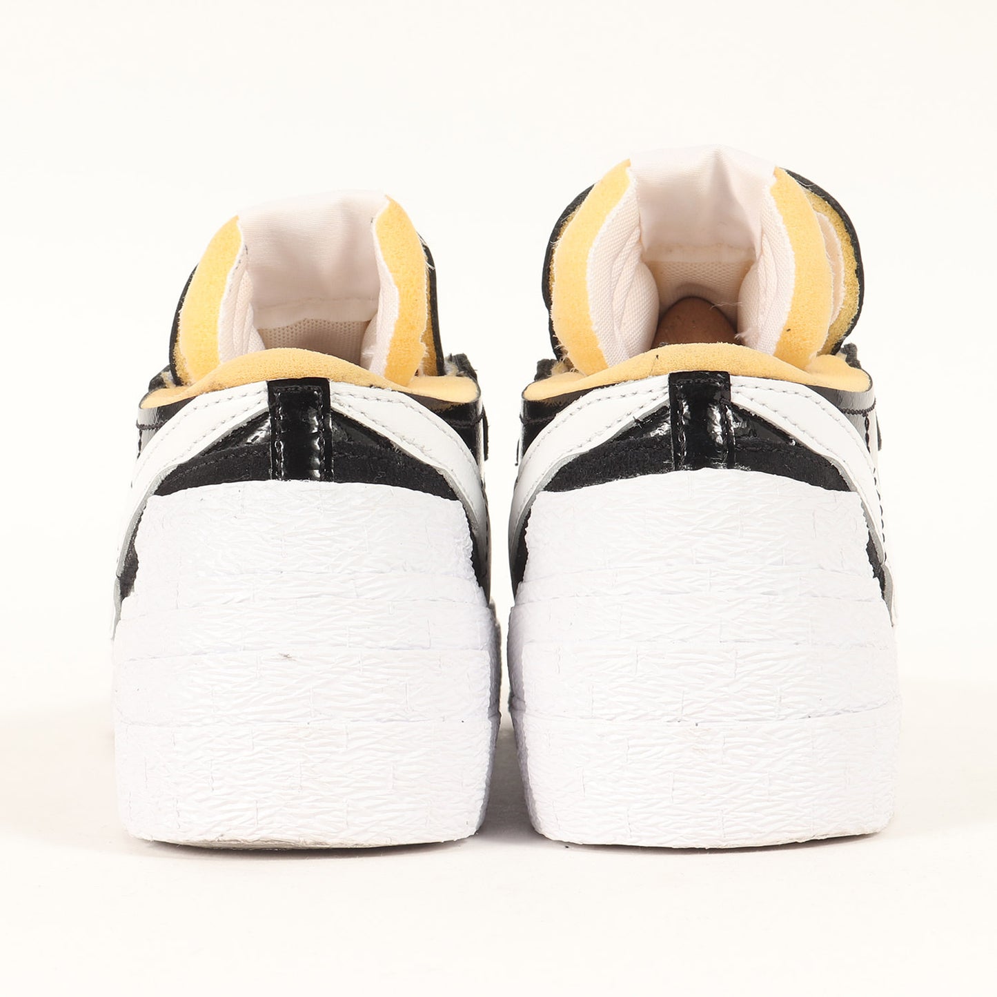 22SS ×NIKE BLAZER LOW / SACAI BLACK PATENT (DM6443-001)