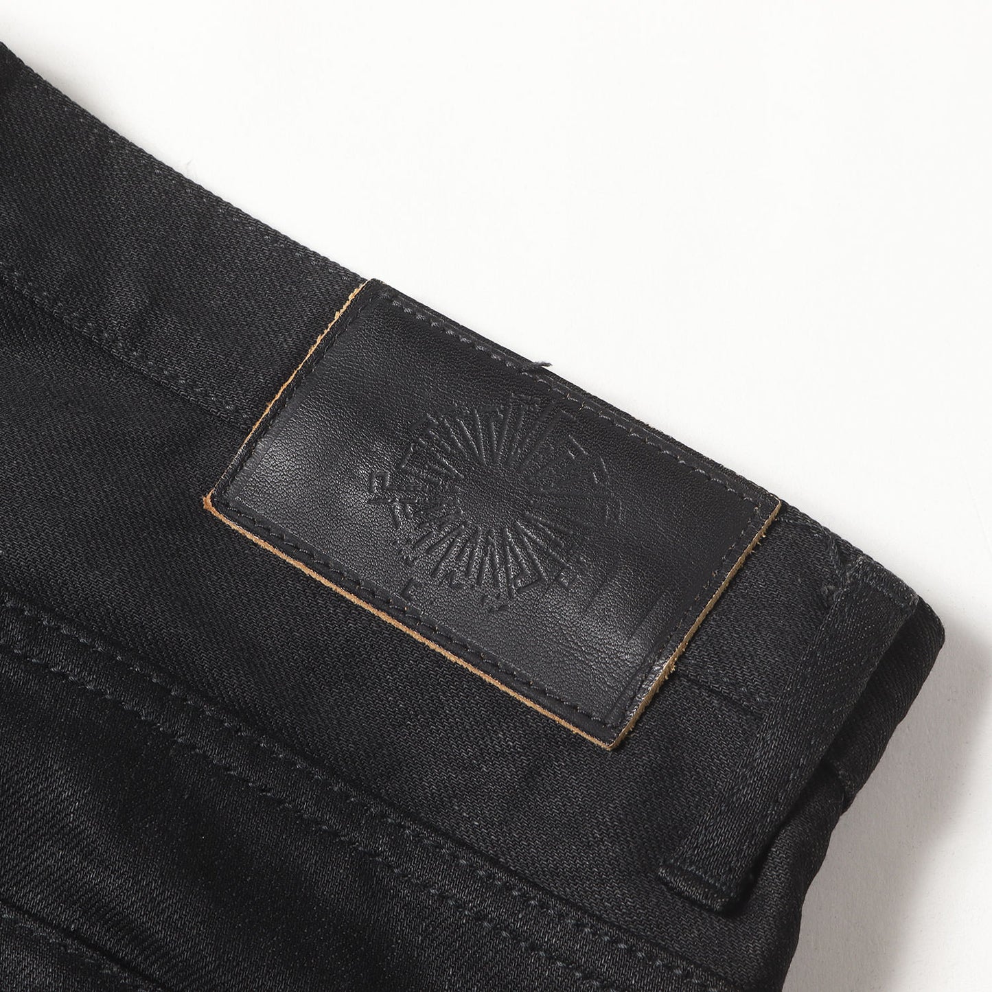 立体シワ加工 ストレッチ スリム ブラック デニムパンツ